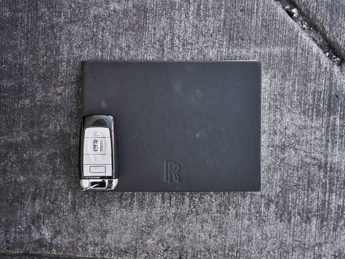 Used 2020 Rolls-Royce Wraith RWD image 72
