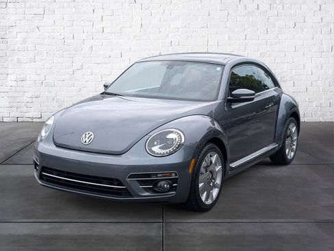 Used 2019 Volkswagen Beetle 2.0T SE FWD image 4