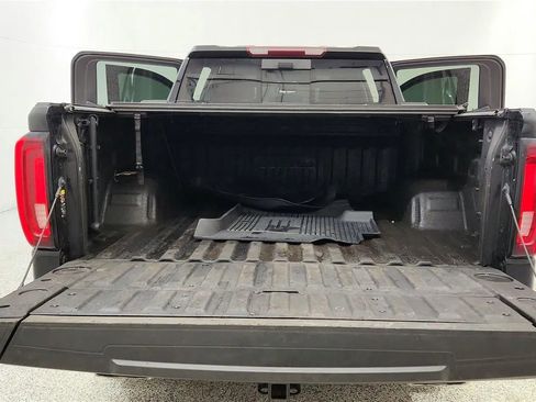Used 2023 GMC Sierra 1500 SLT w/ SLT Premium Plus Package AWD/4WD image 20