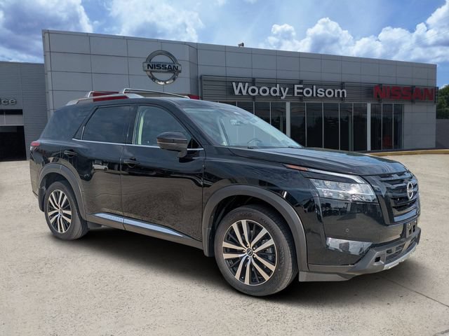 Certified 2024 Nissan Pathfinder Platinum w/ Black Appearance Package FWD image 1