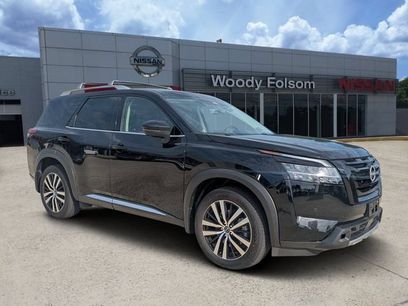 Certified 2024 Nissan Pathfinder Platinum w/ Black Appearance Package