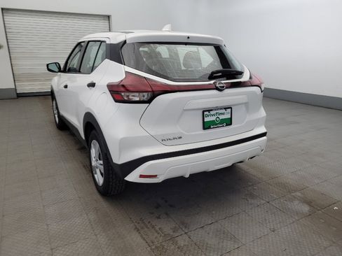 Used 2022 Nissan Kicks S image 6