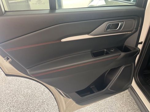 Used 2025 Ford Explorer ST RWD image 26