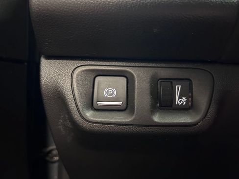 Used 2020 GMC Acadia SLE w/ Driver Convenience Package FWD image 7