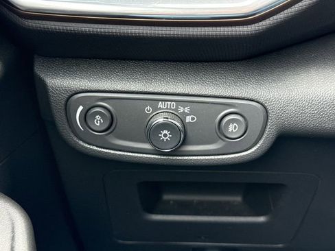 Used 2023 Chevrolet TrailBlazer ACTIV w/ Convenience Package image 33