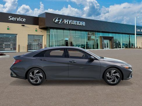 New 2026 Hyundai Elantra SEL Sport Premium FWD image 7
