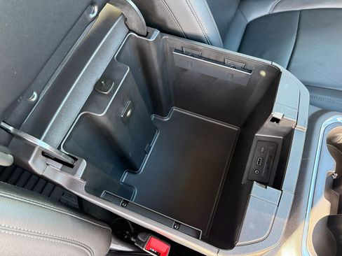 Used 2022 Chevrolet Silverado 1500 LTZ w/ Technology Package image 30