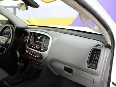 Used 2015 GMC Canyon 2WD Crew Cab w/ Convenience Package image 12