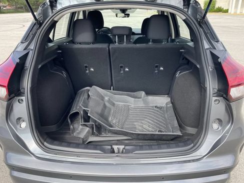 Used 2023 Nissan Kicks S w/ Interior Electronics Package FWD image 16