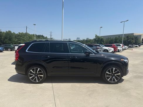 Used 2019 Volvo XC90 T6 Momentum w/ Advanced Package AWD/4WD image 4
