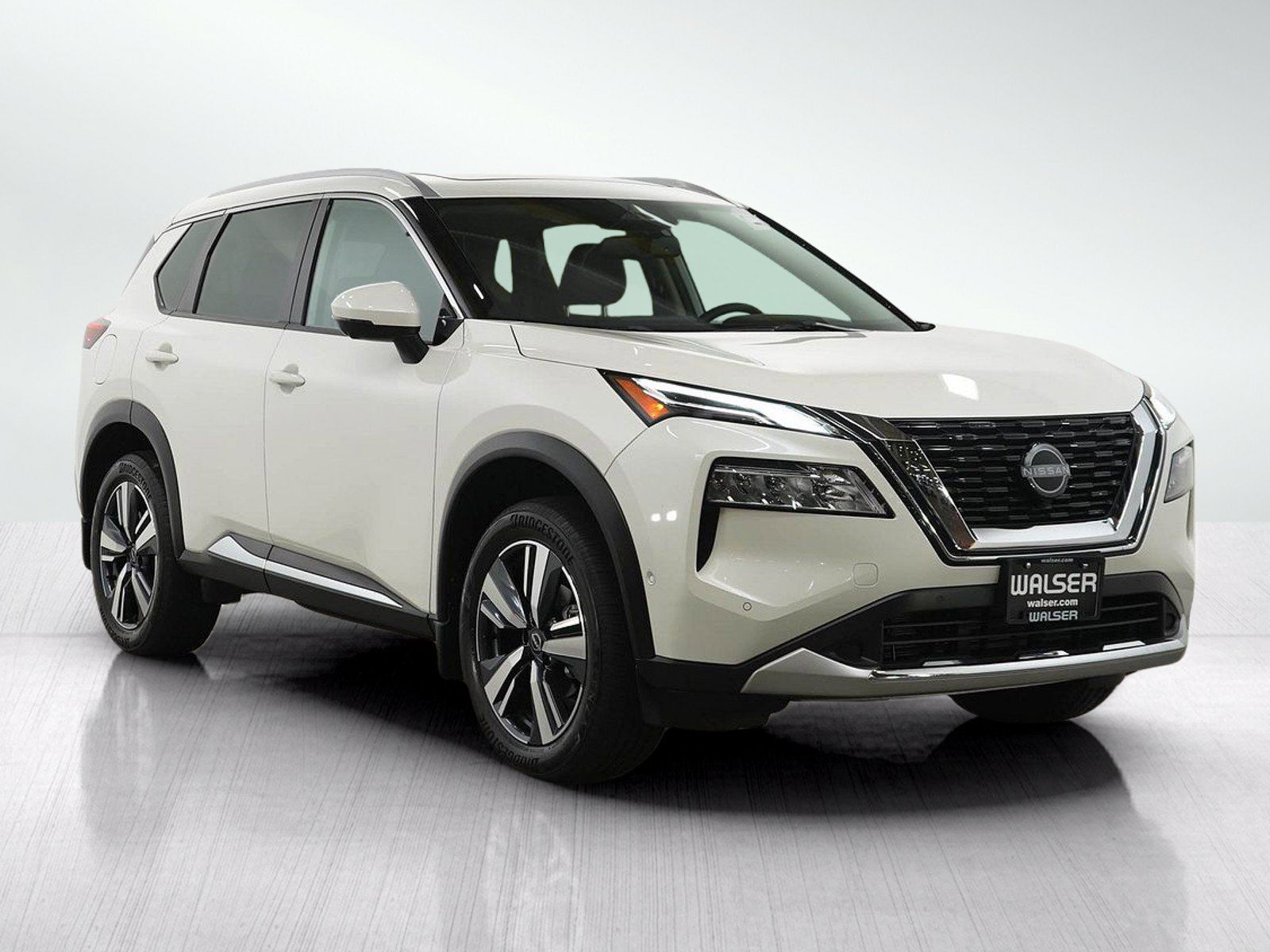 Used 2023 Nissan Rogue Platinum AWD/4WD image 7