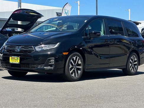 New 2026 Honda Odyssey EX-L image 7