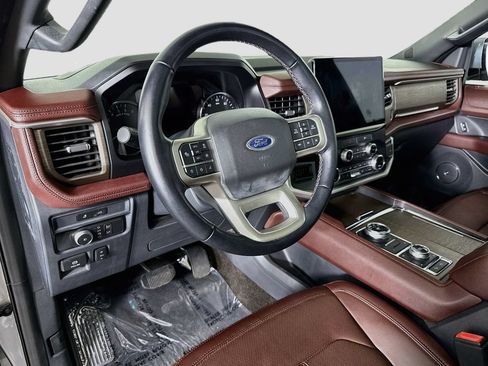 Used 2022 Ford Expedition Max Limited AWD/4WD image 9