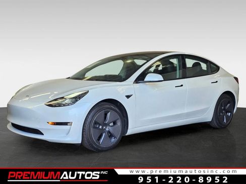 Used 2023 Tesla Model 3 Standard Range RWD image 1