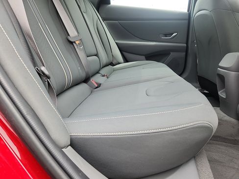 Certified 2024 Hyundai Elantra SEL w/ Convenience Package FWD image 31
