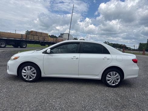 Used 2012 Toyota Corolla LE FWD image 5