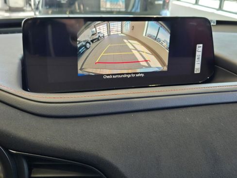 New 2025 MAZDA CX-30 Carbon image 27