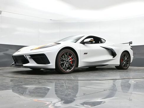 Used 2023 Chevrolet Corvette Stingray Premium Cpe w/ Z51 Performance Package RWD image 39