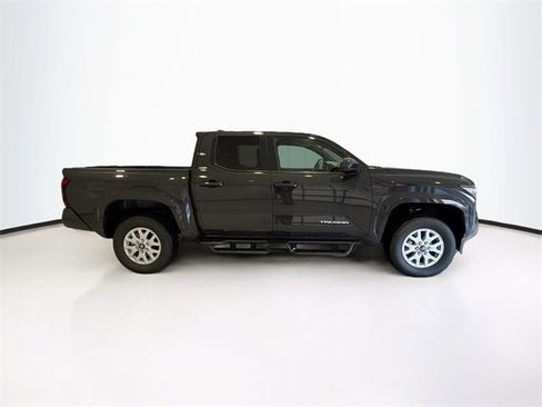 Certified 2025 Toyota Tacoma SR5 image 7