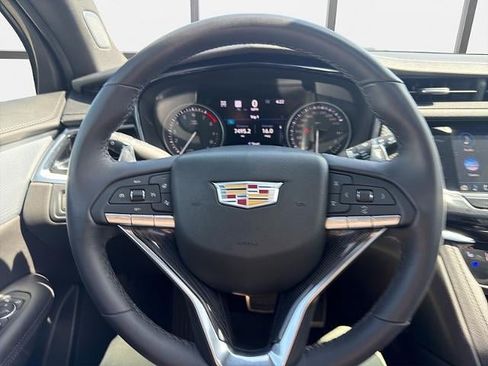 Certified 2024 Cadillac XT6 Sport w/ Technology Package AWD/4WD image 28