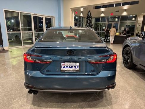 Used 2025 Toyota Camry Hybrid image 7