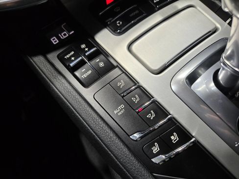 Used 2013 Porsche Cayenne GTS image 81