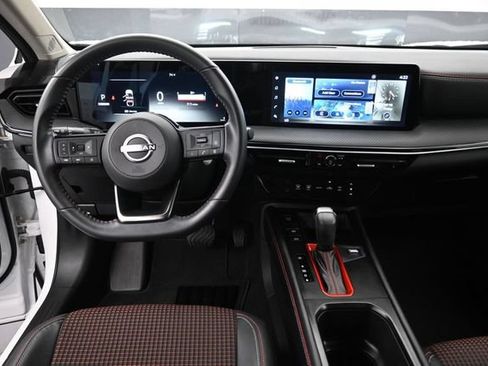 Certified 2025 Nissan Kicks SR AWD/4WD image 11