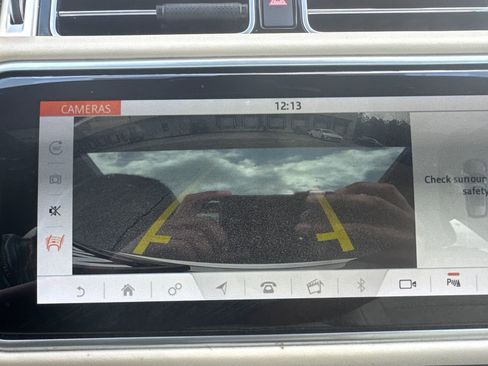 Used 2020 Land Rover Range Rover HSE image 29