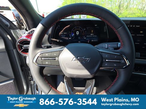 New 2026 Chevrolet Equinox RS w/ Convenience Package III FWD image 17