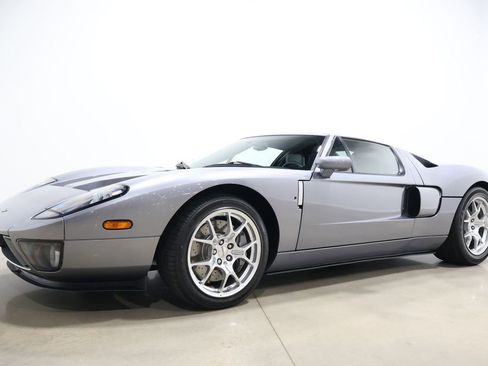Used 2006 Ford GT image 3