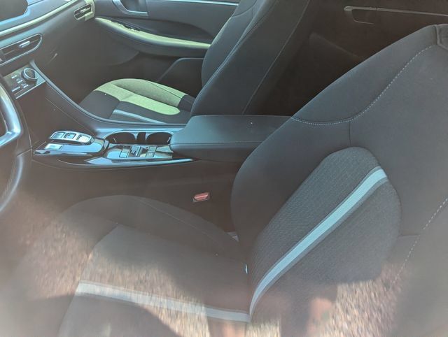 Used 2023 Hyundai Sonata SEL w/ Convenience Package FWD image 9