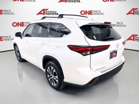 Used 2021 Toyota Highlander XLE image 5