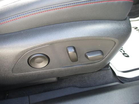 Used 2024 Chevrolet Blazer EV RS image 19