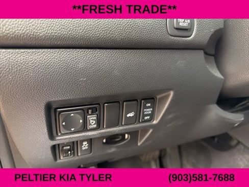 Used 2017 INFINITI QX70 AWD image 16