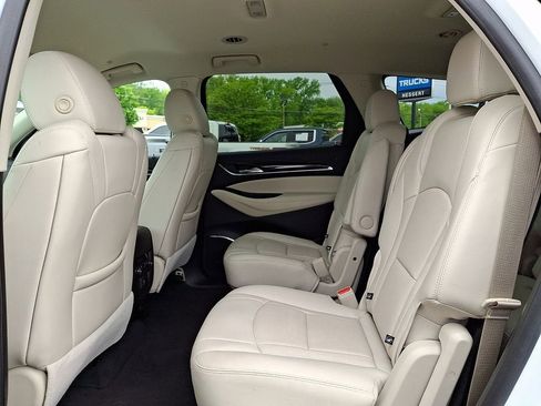 Certified 2023 Buick Enclave Essence FWD image 12