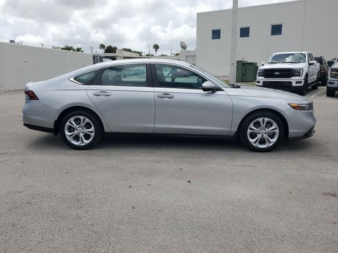 Used 2024 Honda Accord LX image 4