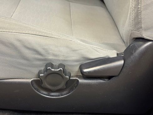 Used 2019 Toyota Tacoma SR w/ SR Convenience Package image 11