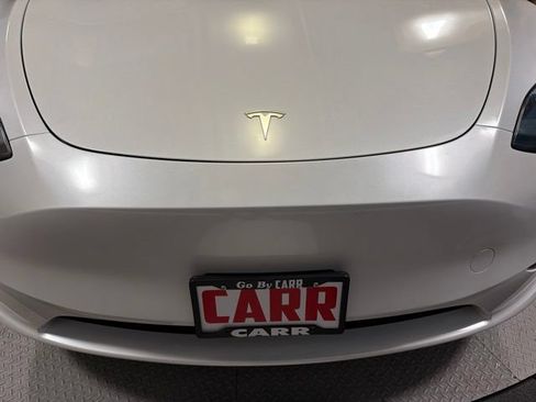 Used 2023 Tesla Model Y Long Range AWD/4WD image 16