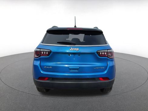 Used 2025 Jeep Compass Limited image 7