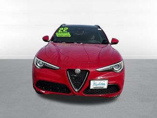 Used 2022 Alfa Romeo Stelvio Ti video 2