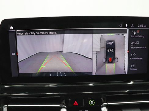 Used 2025 BMW 840i xDrive Coupe w/ Driving Assistance Package image 29