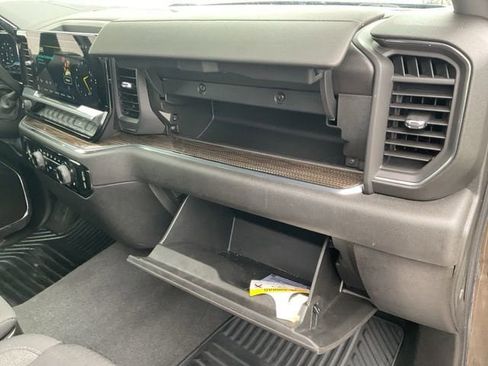 Used 2023 Chevrolet Silverado 1500 LT image 22