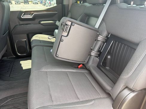 Used 2025 GMC Sierra 1500 Elevation w/ Preferred Package AWD/4WD image 17