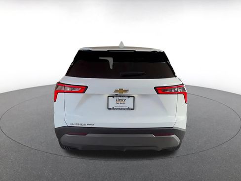 Used 2025 Chevrolet Equinox LT AWD/4WD image 12