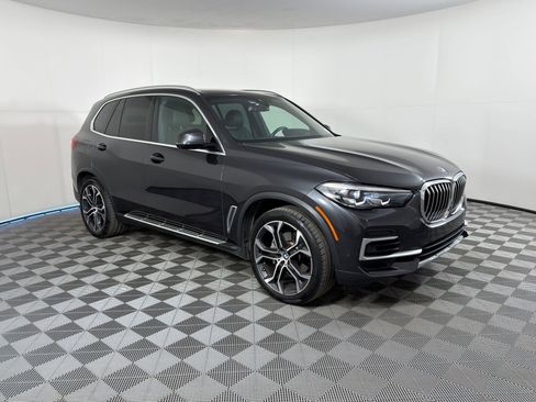 Certified 2023 BMW X5 xDrive40i w/ Premium Package image 6