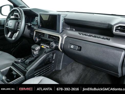 Used 2024 Toyota Tacoma SR5 AWD/4WD image 22