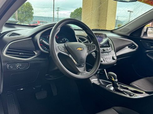 Used 2024 Chevrolet Malibu LT image 15