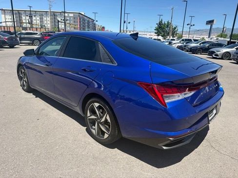 Used 2023 Hyundai Elantra Limited w/ Cargo Package FWD image 5