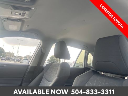 Certified 2025 Toyota RAV4 XLE FWD image 31
