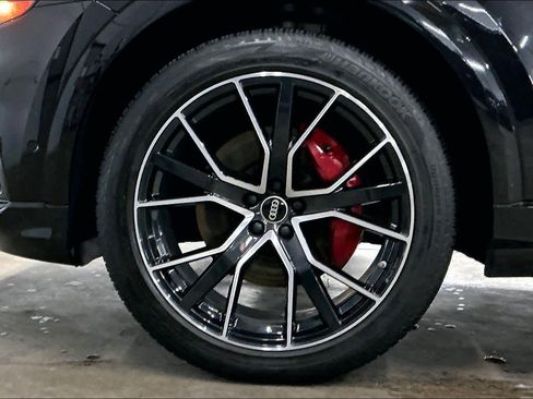 Used 2023 Audi Q8 Prestige w/ Prestige Package image 12